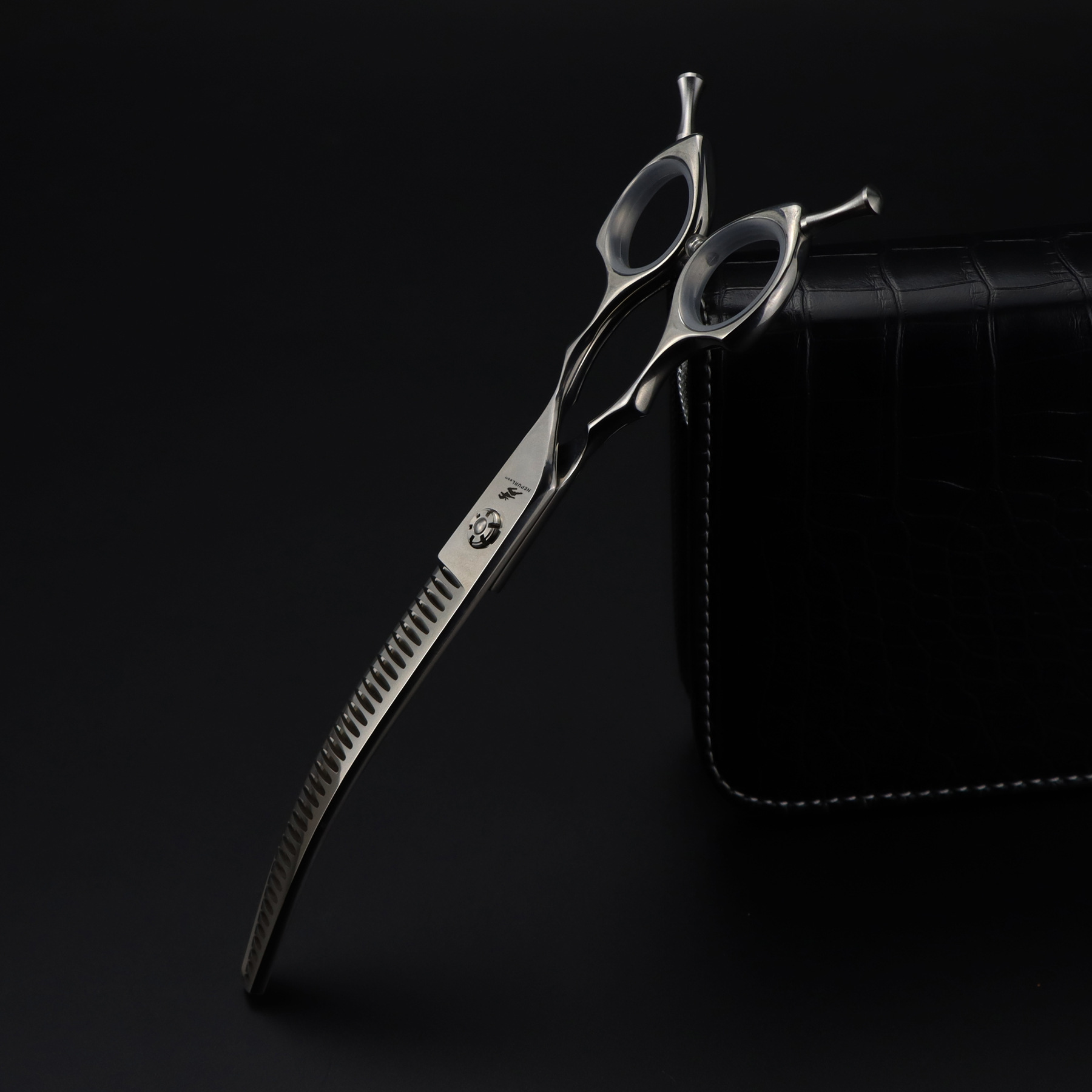 Professional Pet Grooming Scissors Curved - 犬用の湾曲した痩身はさみ7.5 
